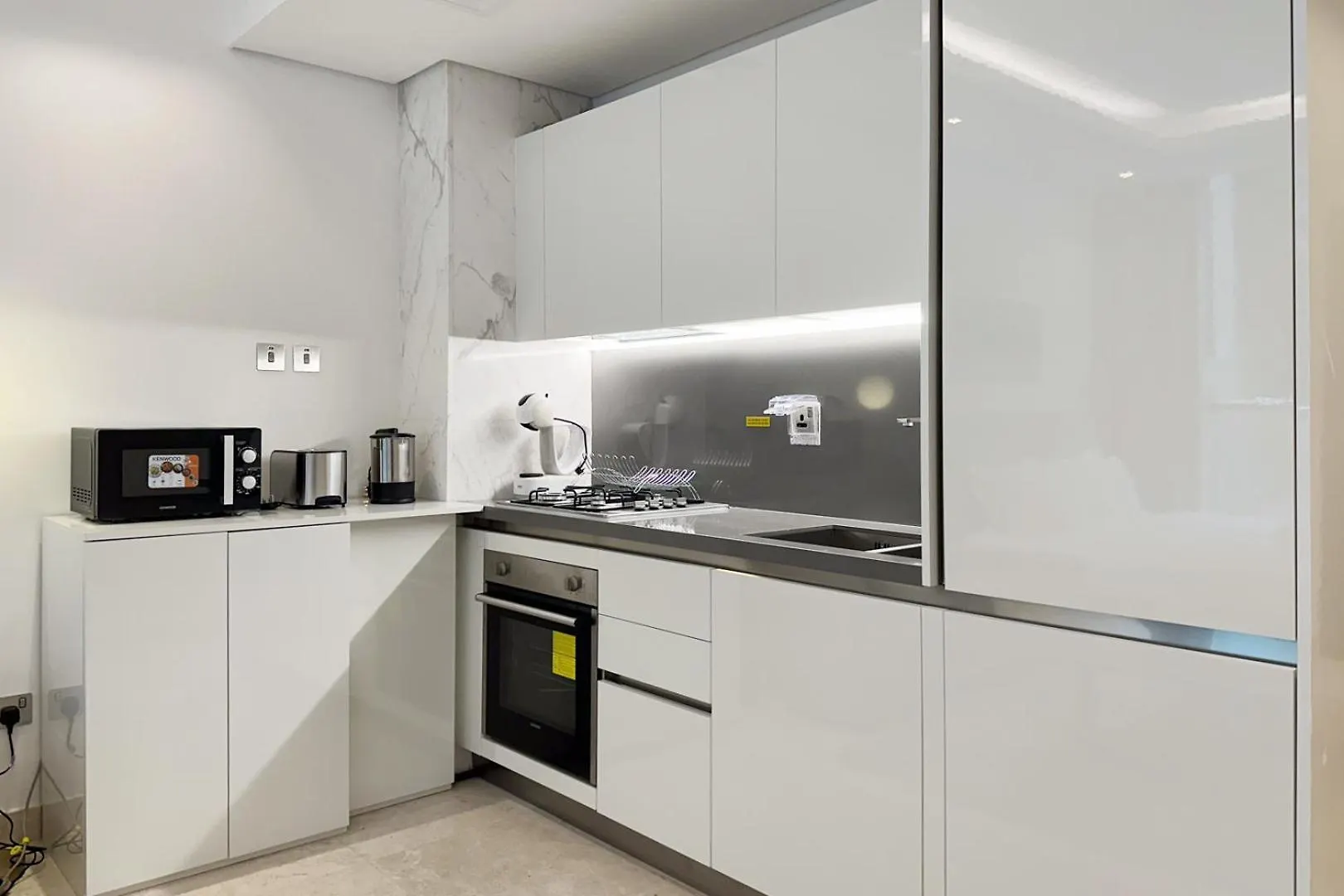 Livbnb- Modern Meets Comfort, Studio With Balcony Dubai